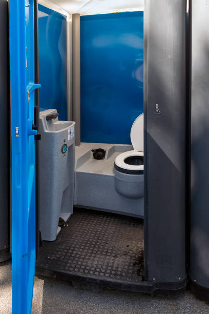 Best Portable bathroom rental  in De Pere, WI