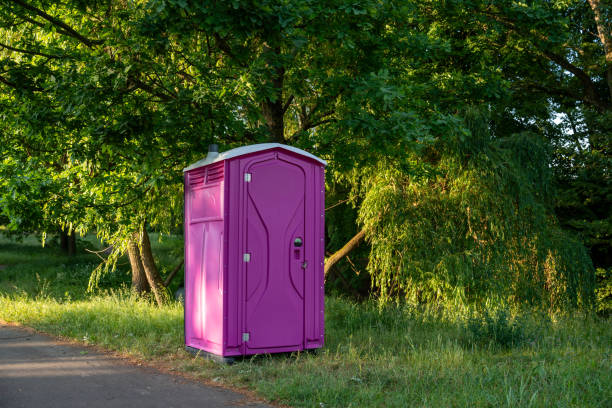 Porta potty delivery and setup in De Pere, WI
